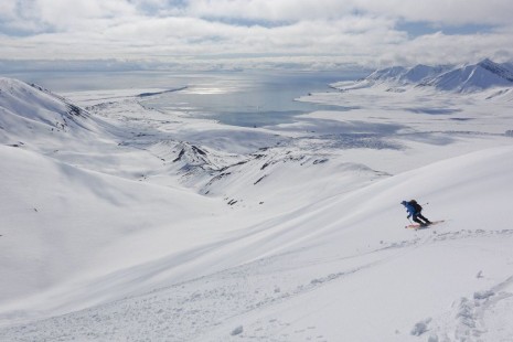 Ramfjelldalen ski mountaineering