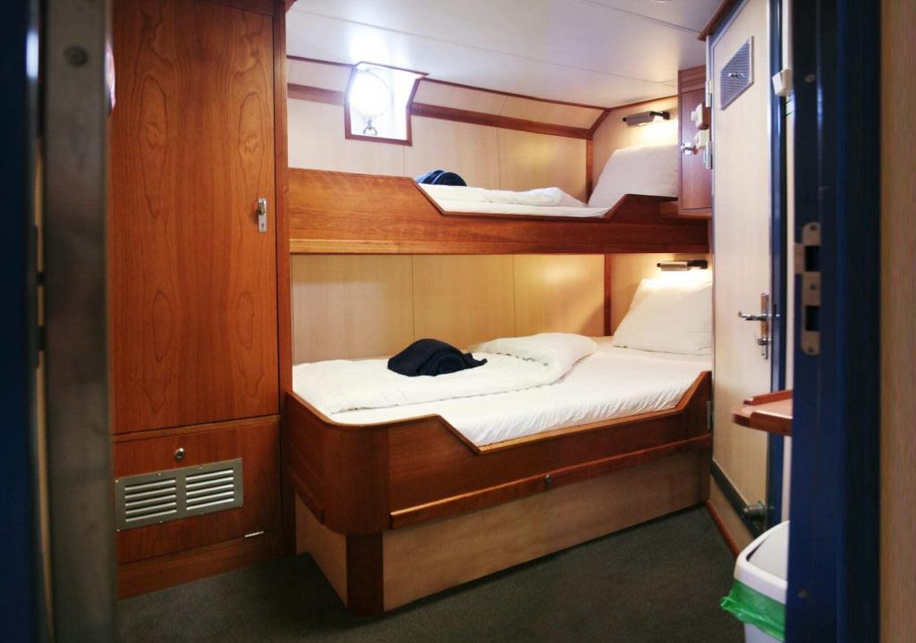 Private Twin Berth with Porthole