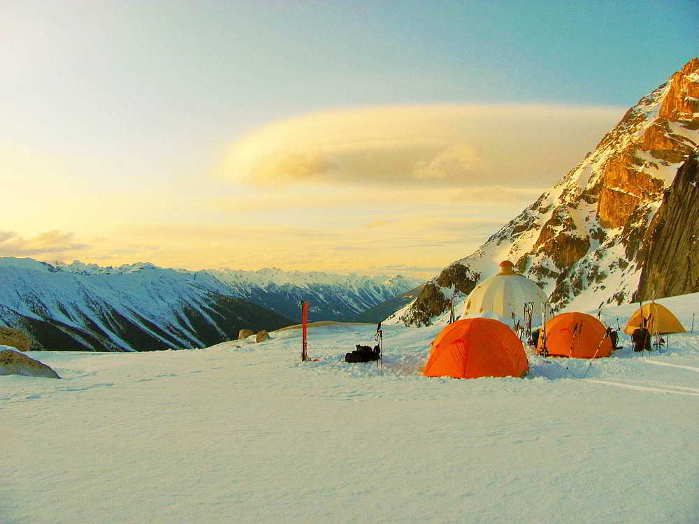 Canada's Great Haute RouteThe Bugs to Rogers traverse is arguably the most coveted ski traverse in Western Canada. It starts with the spectacular Bugaboos and continues across the beautiful northern section of the Purcells, finishing with a high line through the Selkirk Mountains to Rogers Pass.